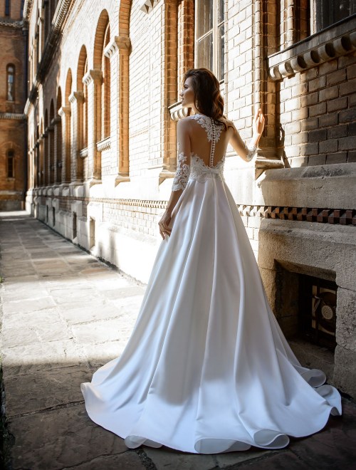 https://elisebride.ro/images/stories/virtuemart/product/VWD_SN_15       (3).jpg